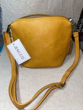 Jen & Co vegan leather Dylan crossbody- mustard - new